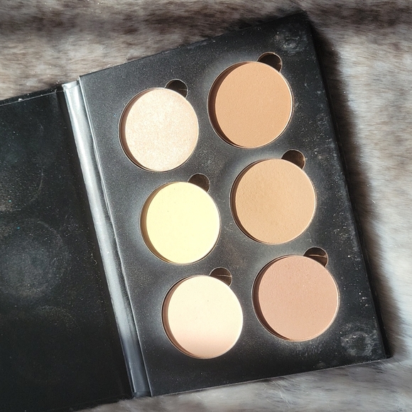 Anastasia Beverly Hills Contour Kit - Picture 1 of 4